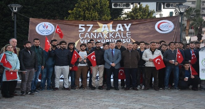 İzmirliler 57’nci Alay şehitlerini unutmadı