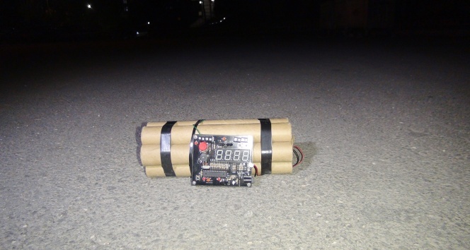 Polisi alarma geçiren saatli bombanın oyuncak olduğu anlaşıldı