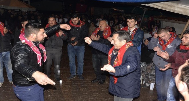 Başkan Ataç, kınalı kuzuları askere uğurladı