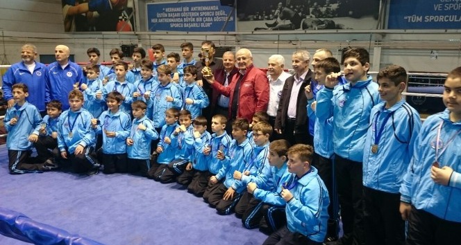 Minik boksörler Başkent’te prova yaptı
