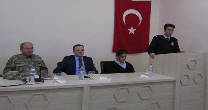 Artova Kaymakamı Özdemir’den ateşli silah kullanımına karşı uyarı