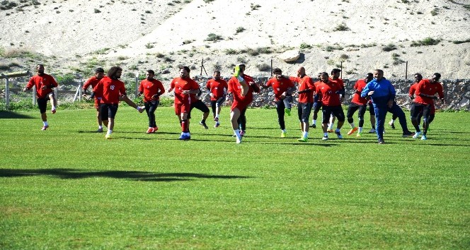 Evkur Yeni Malatyaspor, Göztepe maçına galibiyet parolasıyla hazırlanıyor