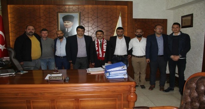 Nevşehirspor Taraftarlar Derneği Vali Aktaş’ı ziyaret etti