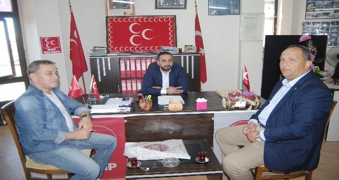 AK Parti yönetiminden MHP İlçe Başkanı Hakan Yıldız’a ziyaret