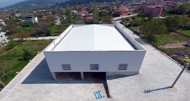 Başkarcı’daki düğün salonu ve pazaryeri inşaatının yapımı tamamlandı