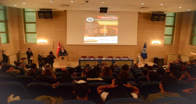 Uşak Üniversitesi’nde turizm paneli