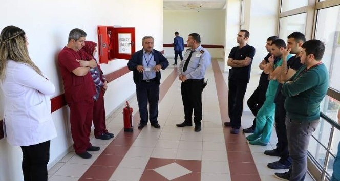 Hastanede deprem yangın eğitimi düzenlendi