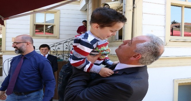 Minik Asan Alimova’ya Başkan Remzi Aydın’dan yardım eli