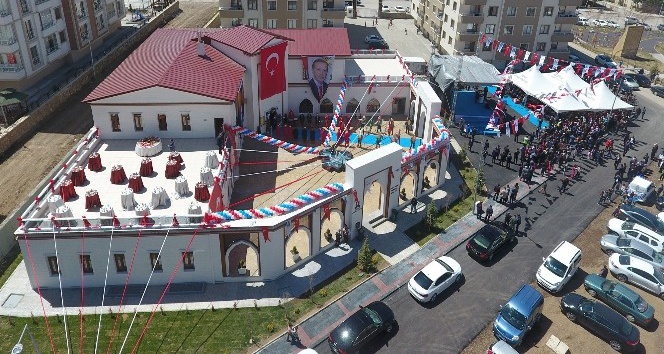 Büyükşehir’in Eğitim Yatırımı Ahmet Hamdi Tanpınar bilgi evi açıldı