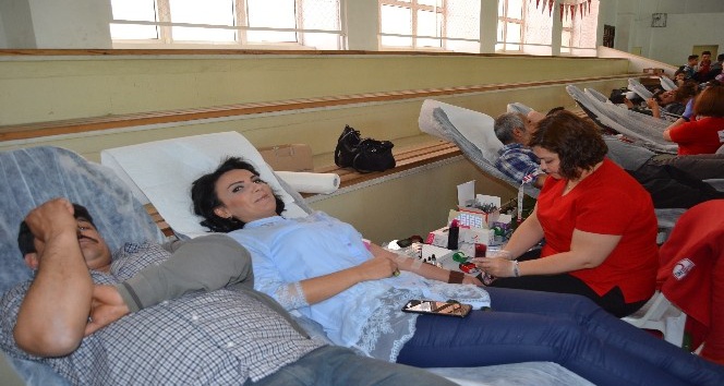 Kızılay’a 2 günde 801 ünite kan bağışı