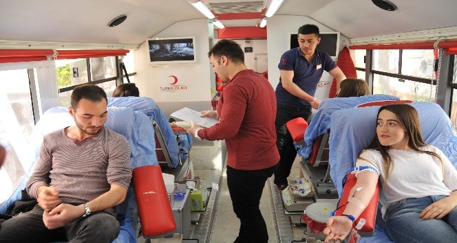 ADÜ Kızılay Topluluğu’ndan kan bağışı kampanyası