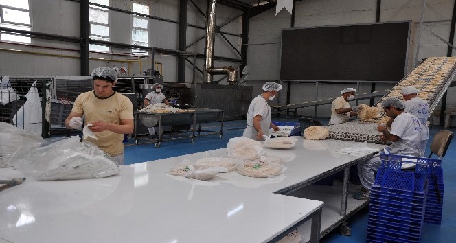İHH’dan  Suriye’ye 18 milyon ekmek