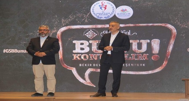 Bekir Develi ve Erem Şentürk Yozgat’ta gençlerle buluştu