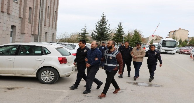 Yozgat’ta FETÖ’den gözaltına alınan 8 kişi adliyeye sevk edildi