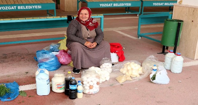 Köylü pazarı artık kapalı pazar yerine kurulacak