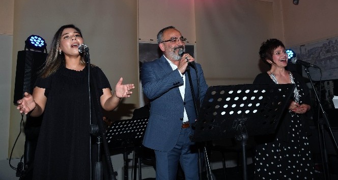 Tarihi Kız Lisesi’nde resital başladı