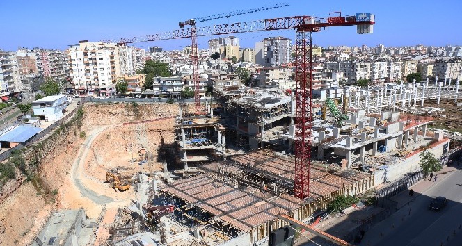 Doğu Garajı Kültür ve Ticaret Merkezi yükseliyor