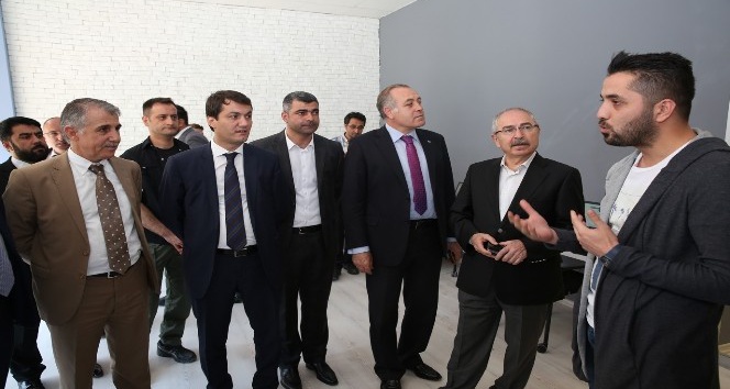 Mardin’de ‘Gençlik Merkezi’ açıldı