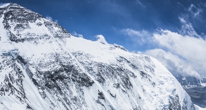 85 yaşındaki dağcı Everest Dağı’nda öldü