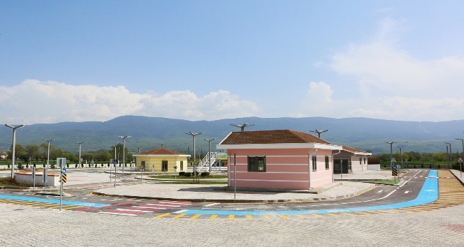 Bolu Belediyesi’nden çocuklar için trafik eğitim parkı