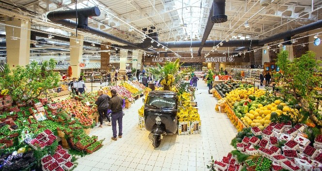 İstinye CarrefourSA, Boğaz’ın köklü semtine çıpa attı