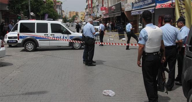 Sokak ortasında silahlı çatışma: 1 ölü, 3 yaralı