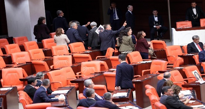 HDP Diyarbakır milletvekili Nursel Aydoğan’ın milletvekilliği düştü