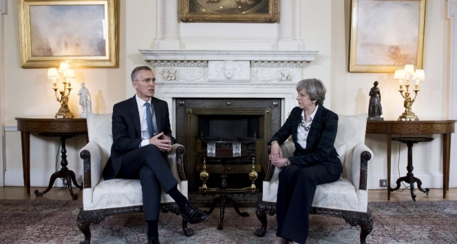 NATO Genel Sekreteri Stoltenberg, İngiltere Başbakanı May ile görüştü