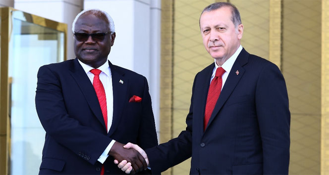 Sierra Leone Cumhurbaşkanı Külliye’de