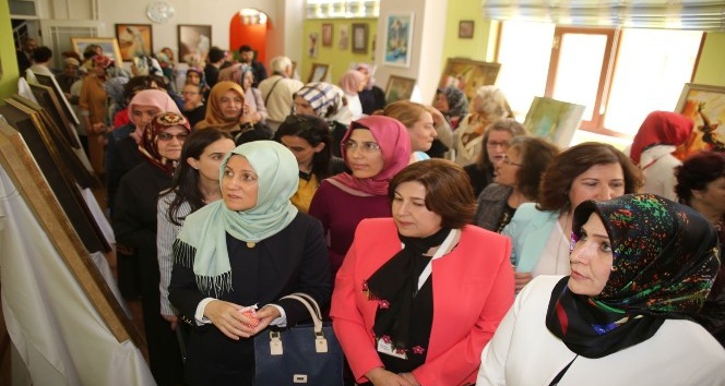 Karaman’da karma el sanatları sergisi açıldı