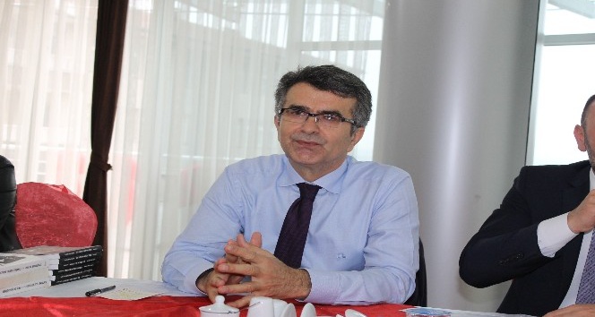 RTEÜ Tıp Fakültesi Dekanı Şimşek sorunları anlattı