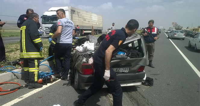 Kayseri&#039;de feci kaza: 3 ölü, 1 yaralı