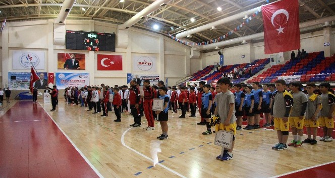 Okul sporları yarışları Karabük’te başladı