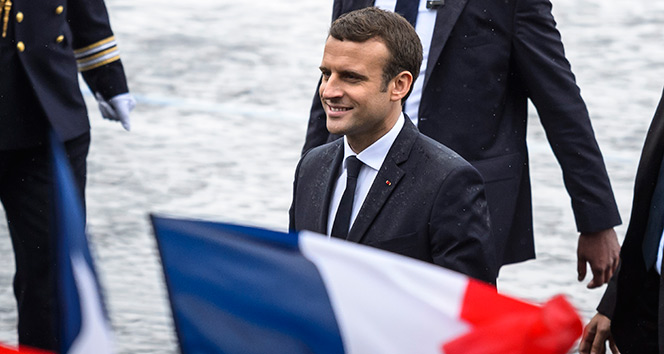 Fransa Cumhurbaşkanı Macron, NATO Karargah binasına geldi
