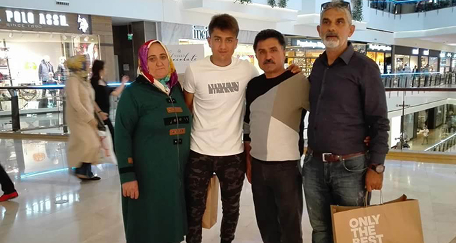 Dünya onu izliyor, onun kalbi Cimbom için çarpıyor