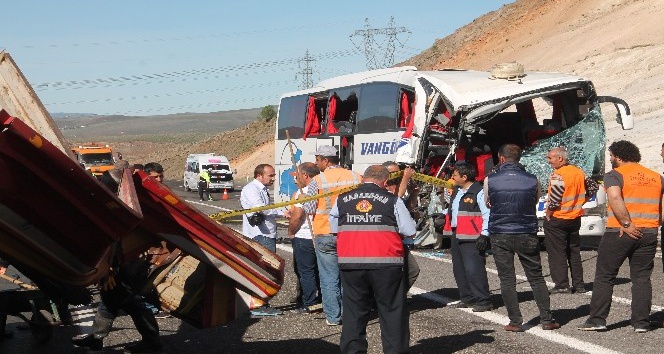 Vali Zorluoğlu, otobüs kazasıyla ilgili açıklama yaptı
