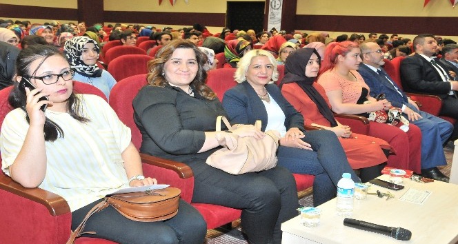 KMÜ’de aile danışmanlığı ve KPSS bilgilendirme konferansı