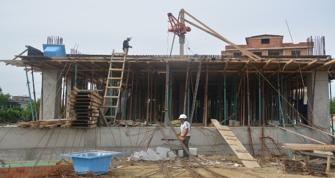 Muratlı Cemevi inşaatı devam ediyor