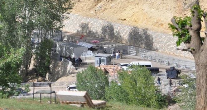 Tunceli’de güvenlik noktasına saldırmak isteyen terörist öldürüldü