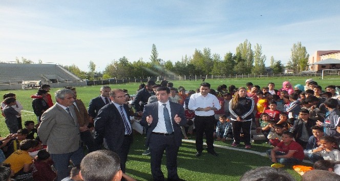 Malazgirt Belediyesi 4 branşta yaz spor okulu açtı