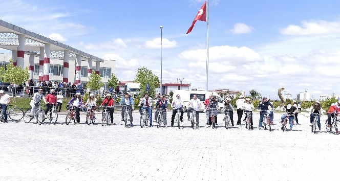 KMÜ’de öğrenciler hem eğlendi hem de spor yaptı