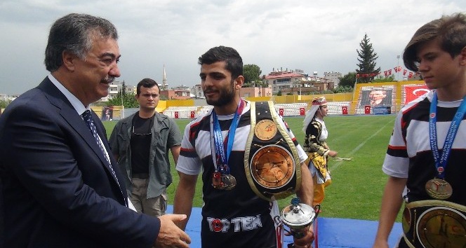 Osmaniye’de 19 Mayıs coşku ile kutlandı
