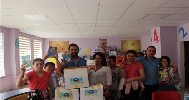 Tunceli’de okul kütüphanelerine kitap desteği