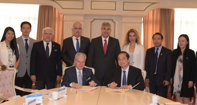 İzmir Ekonomi ile Şangay Üniversitesi’nden işbirliği anlaşması