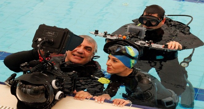 Aydın, su altında 67.16 metre yürüyerek dünya rekoru kırdı