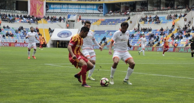 Spor Toto Süper Lig: Kayserispor 1-1 Adanaspor