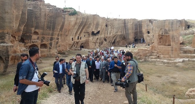 Dara Antik Kenti’ndeki galeri mezar ve sarnıç ziyarete açıldı