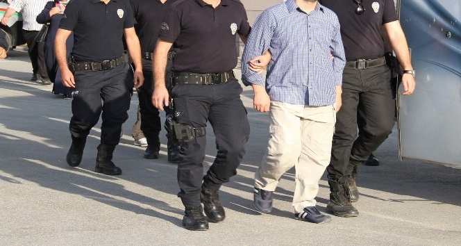 Uşak’ta FETÖ’den 12 kişi gözaltına alındı