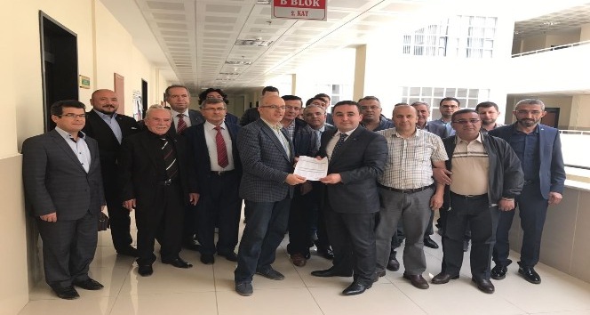 MHP İl Başkanı Murat Çiçek mazbatasını aldı