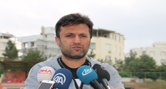 Gaziantepspor yönetiminin birbirine girdiği iddialarına Bülent Uygun’dan sert tepki